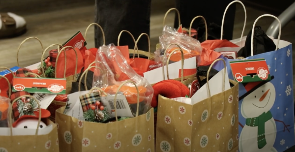 Students Provide the Gift of Giving Back